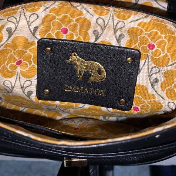 Small black and white Emma Fox shoulder bag with chain and leather strap. - Picture 4 of 5